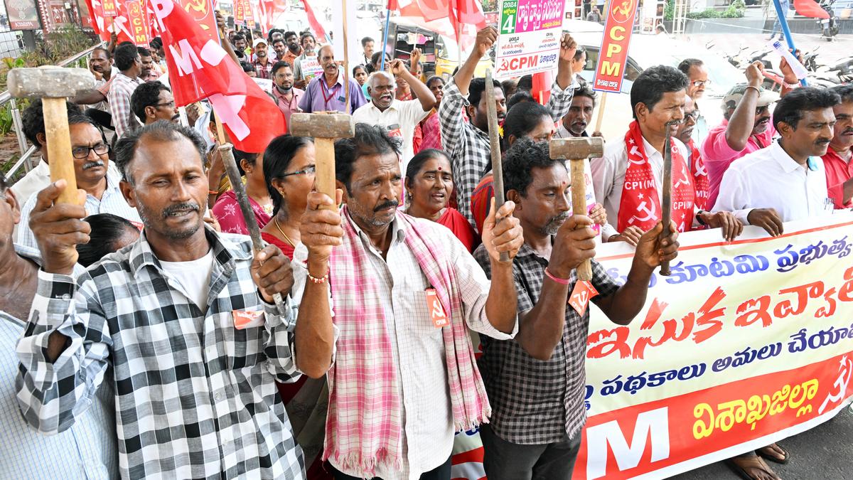 Construction workers take out rally seeking solution to sand scarcity in Andhra Pradesh